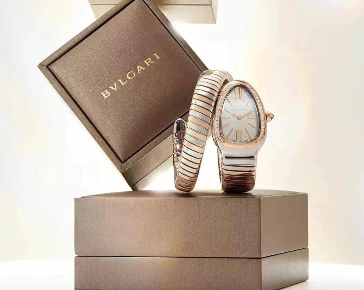 Bvlgari Snake 🐍
Ladies Watch 
Good Quality
250 dhs💓

Zain33
♥️♥️♥️