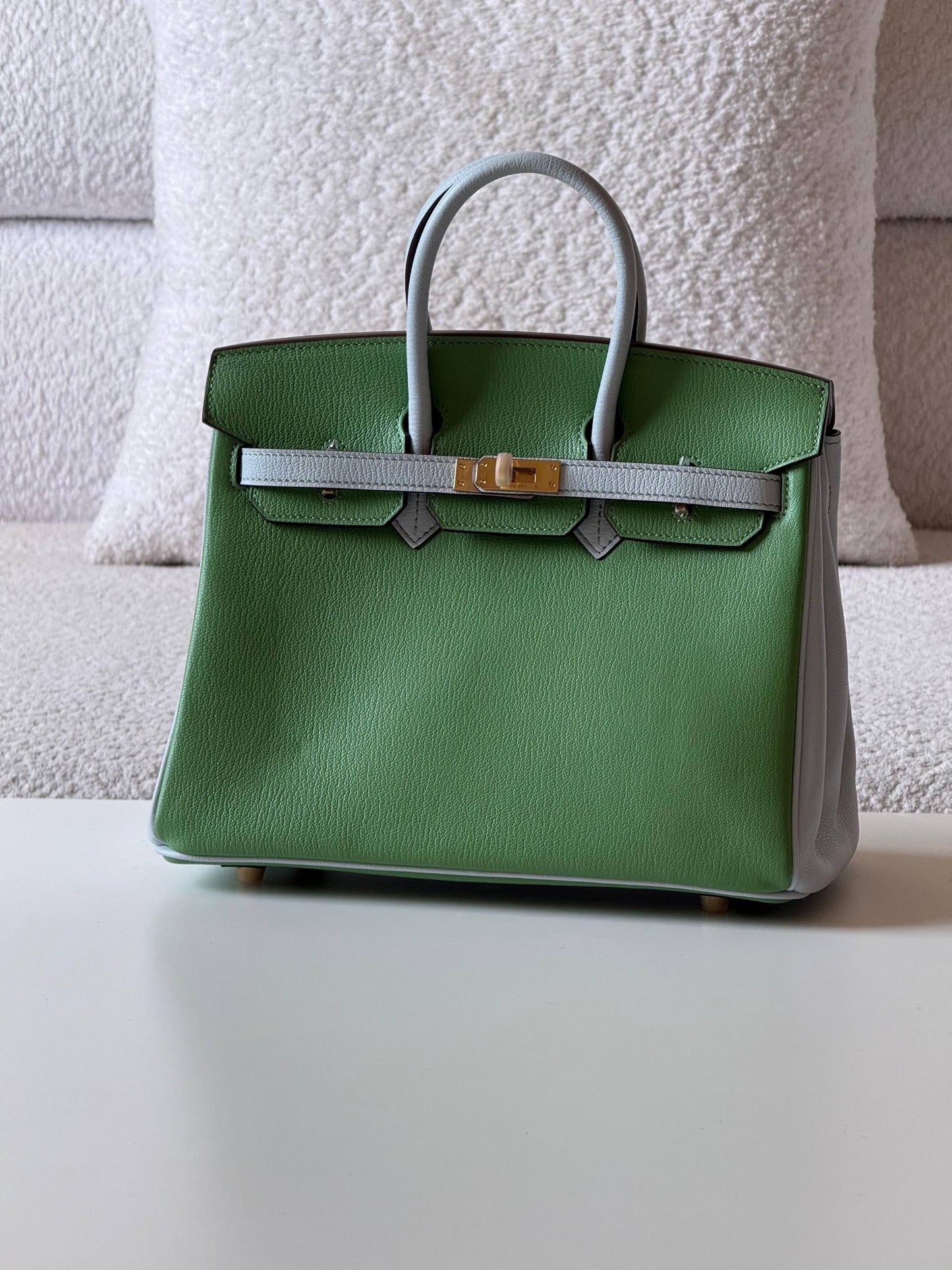 Hermes
Birkin 25cm💥Master quality ✅with box📦
610 dhs❣️

Zain52
♥️♥️♥️