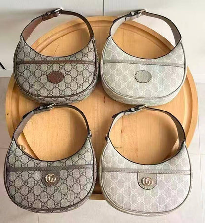 Gucci

95 dhs🪙🌨️

with box
🎁🎁🎁

size 22×5×12cm

Zain213
♥️♥️♥️