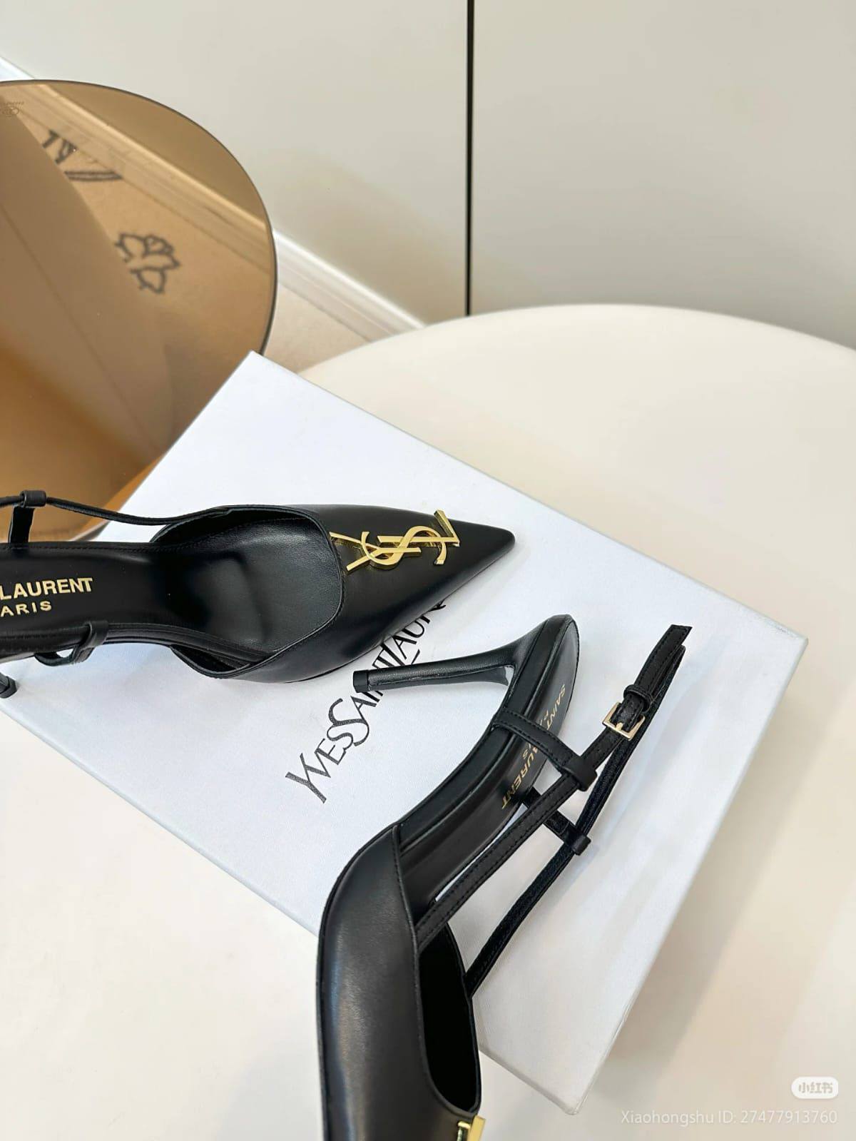 YSL 
Size 36-41
105 DHS🪙🌨️

Zain40
♥️♥️♥️