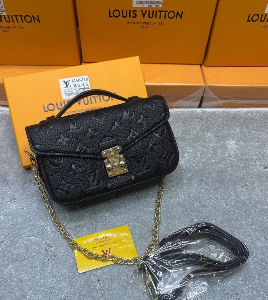 Lv

Withbox

115 dhs🇦🇪🇦🇪

Zain143
♥️♥️♥️