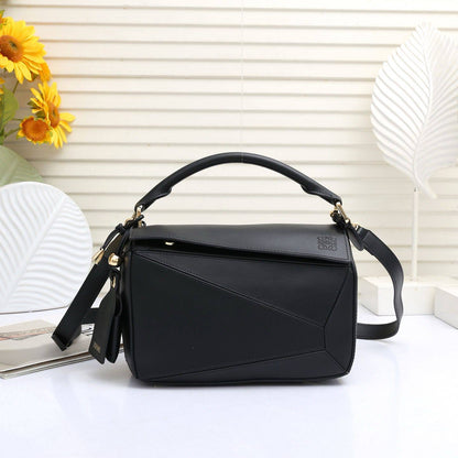 Loewe 
Master
320 dhs🌺
#23cm💕❤️💁‍♂️

Zain228
♥️♥️♥️