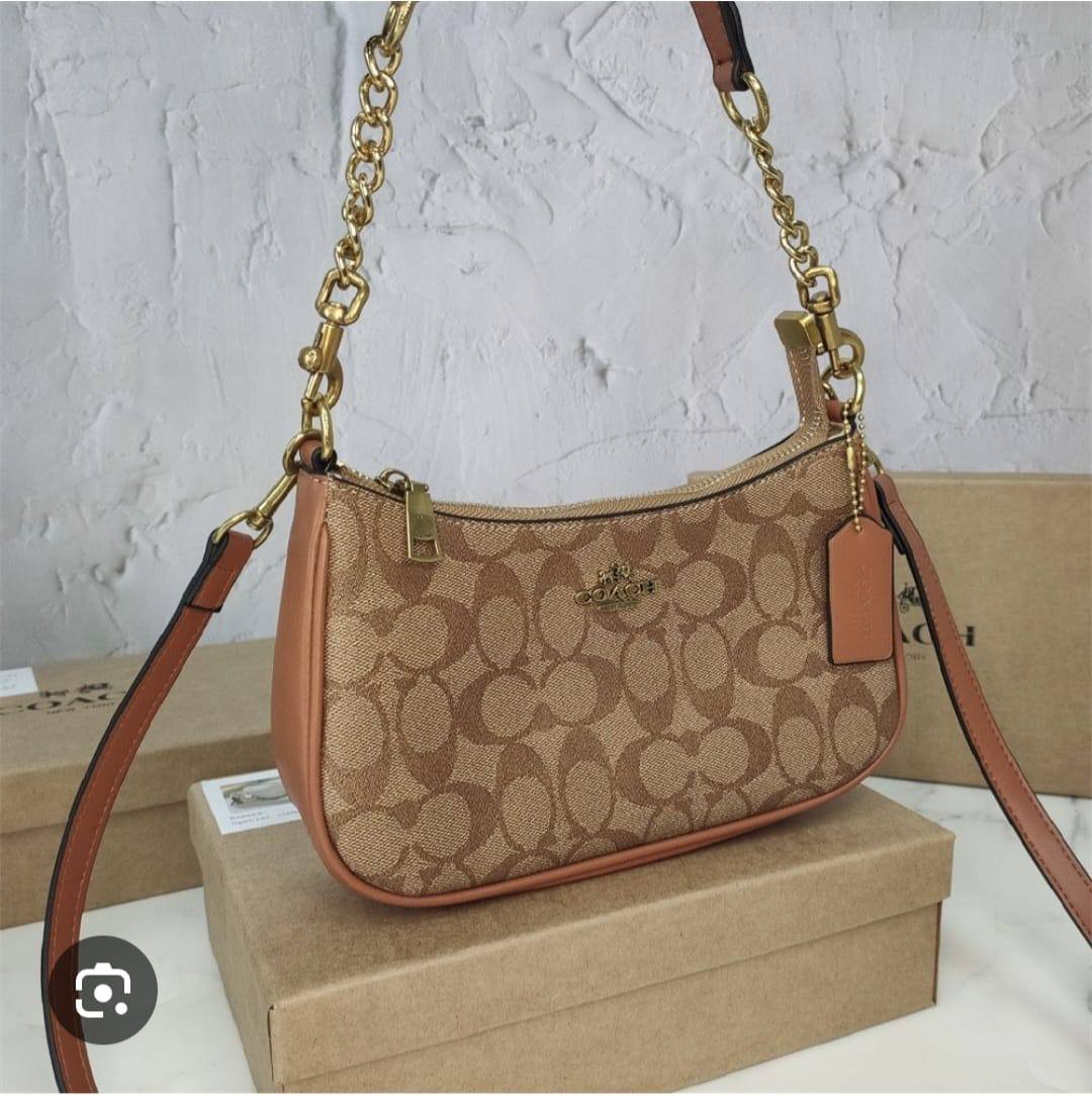 Coach
with box
🎁🎁🎁

95 dhs🪙🌨️

Zain143
♥️♥️♥️