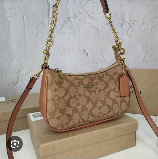 Coach
with box
🎁🎁🎁

95 dhs🪙🌨️

Zain143
♥️♥️♥️