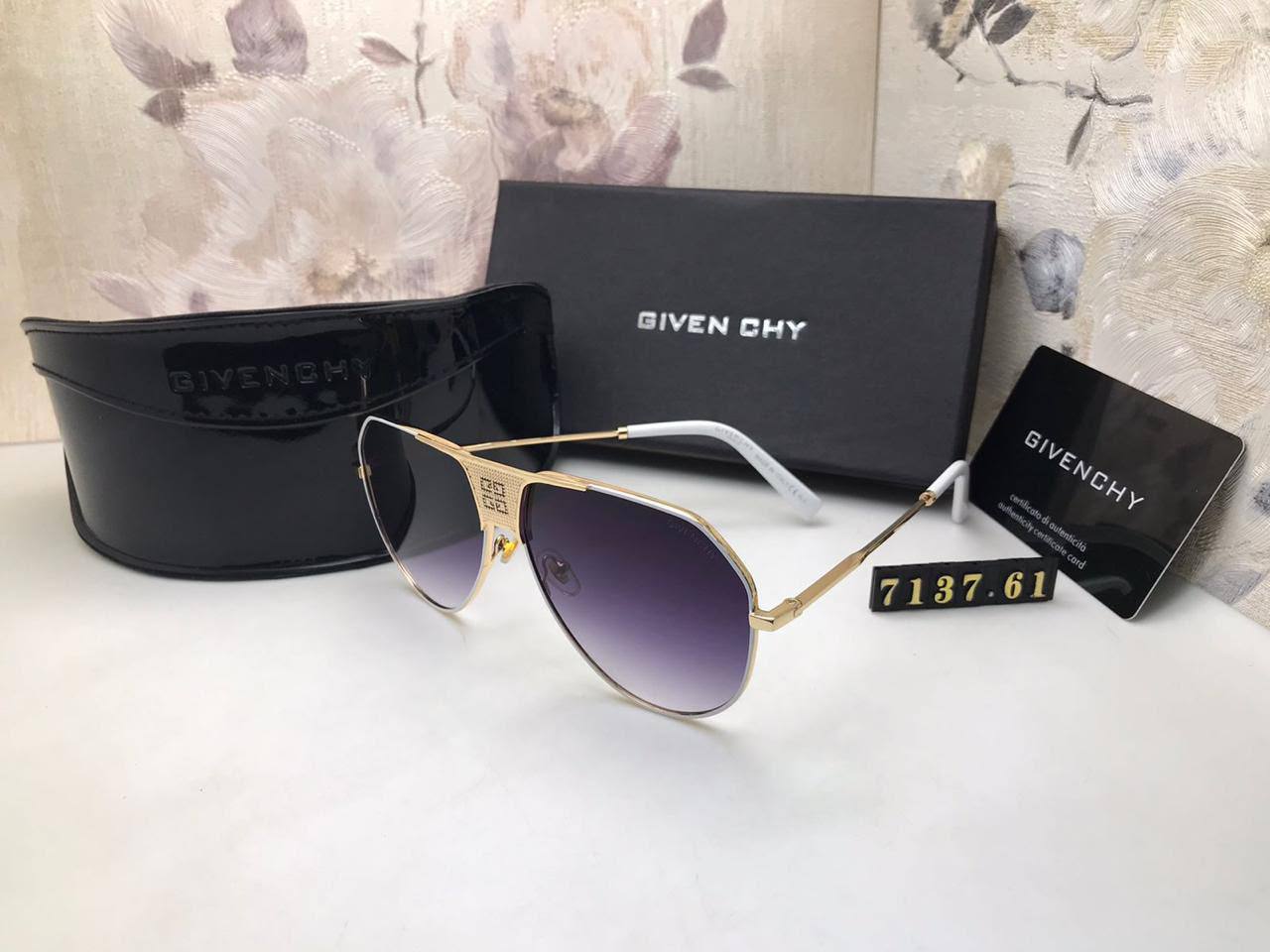 Givenchy
70 dhs🇦🇪🇦🇪

Zain126
♥️♥️♥️