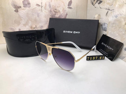 Givenchy
70 dhs🇦🇪🇦🇪

Zain126
♥️♥️♥️