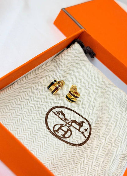 *HERMES* 🧡
↗️ *Super Master Quality ®️*
* *New Collection* 
Mini H Necklace & Earings Double Color 

*170 dhs🪙🌨️* Set (Necklace & Earings) with Normal Box & Bag
*190 dhs🪙🌨️* Set (Necklace & Earings) with Good Box & Bag

Zain106
♥️♥️♥️