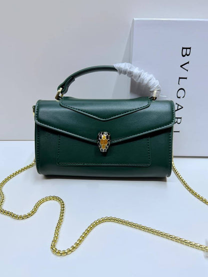 Bvlgari
110 dhs💓
with box
🎁🎁🎁

size 19×5×10cm

Zain213
♥️♥️♥️