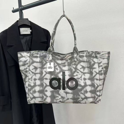 Alo Bag
55 dhs🇦🇪🇦🇪
size 42cm

Zain26
♥️♥️♥️