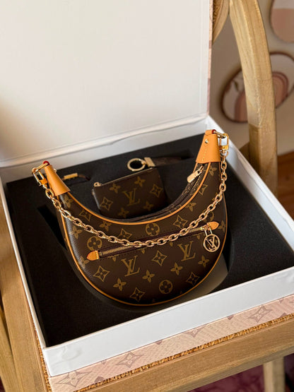 New Collection✨✨✨
LV
21cm
440 dhs✅
*FULL SET(GIFT BOX)*😍😍
*MASTER QUALITY*
With box

Zain167
♥️♥️♥️