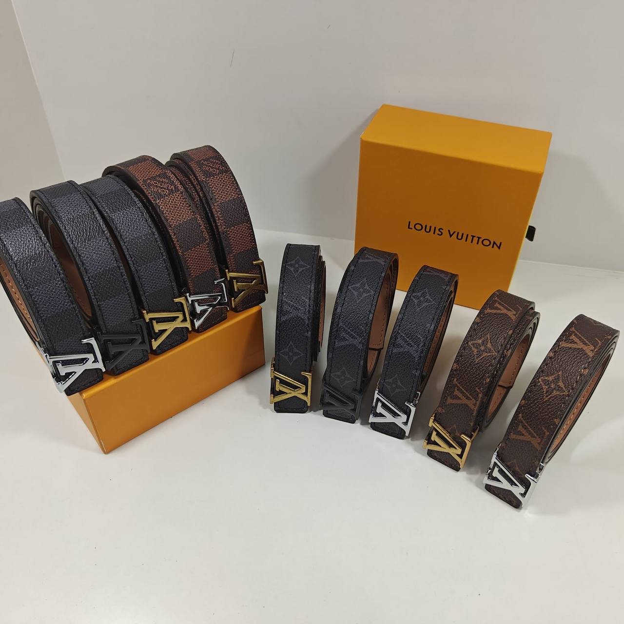 Belts
with box
45 dhs✅

Zain235
♥️♥️♥️