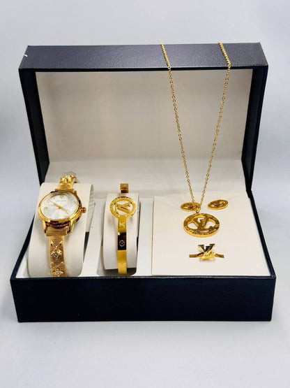 LV ladies set 

with box 
🎁🎁🎁

90 dhs✅

Zain08
♥️♥️♥️