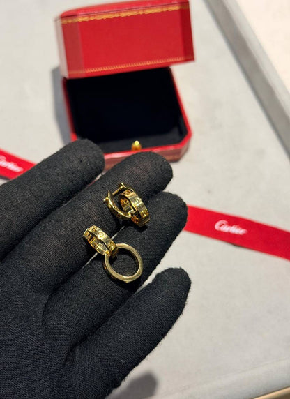 *Cartier*  ♥️
* LOVE EARRINGS, MULTIWEAR ⁠
* Gold Finish Metal available Gold , Silver & Rosegold
* ⁠↗️ *Super Master Quality ®️* 🫆
* ⁠*85 dhs🪙🌨️* with *Normal* Box & Bag
* ⁠*130 dhs🪙🌨️* with *Original* Packaging 🎁

Zain209
♥️♥️♥️