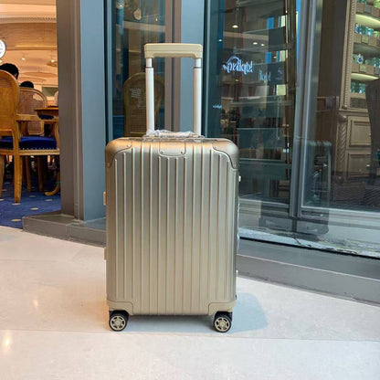Dior Rimowa
Master💓💓
10kg。650 dhs✅✅
20kg。800 dhs✅✅
30kg。950 dhs✅✅

Zain341
♥️♥️♥️