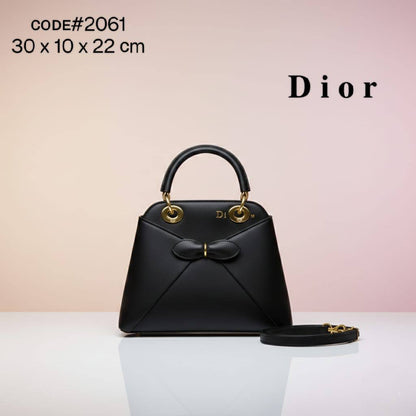 CHRISTIAN DIOR
ᴄɪɢᴀʟᴇ sɪɢɴᴀᴛᴜʀᴇ ʙᴏᴡ
ᴡɪᴛʜ ʟᴏɴɢ ʙᴇʟᴛ sᴛʀᴀᴘ
ɢᴏʟᴅ ʜᴀʀᴅᴡᴀʀᴇ
sɪᴢᴇ : 30 cm

75 dhs💓

Zain31
♥️♥️♥️