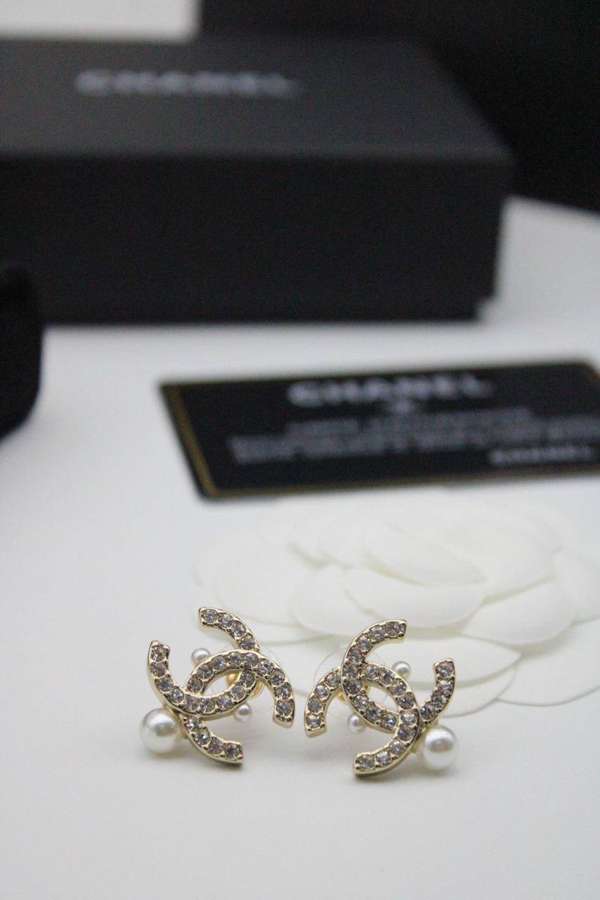 Accessories
55 dhs❤️

Zain122
♥️♥️♥️