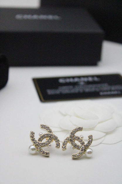 Accessories
55 dhs❤️

Zain122
♥️♥️♥️