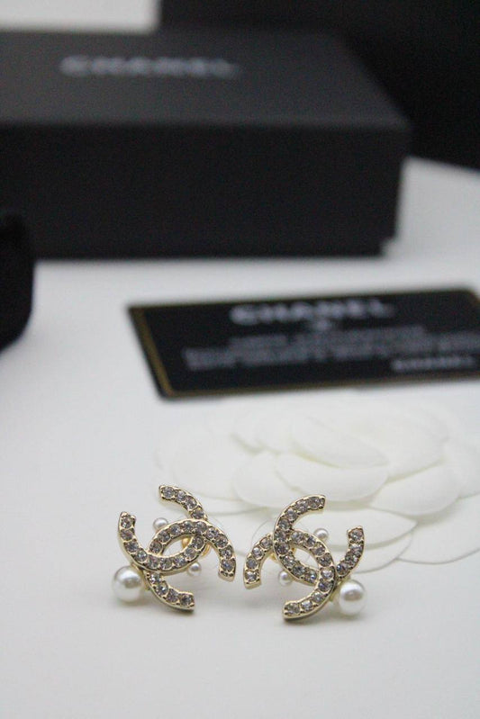 Accessories
55 dhs❤️

Zain122
♥️♥️♥️