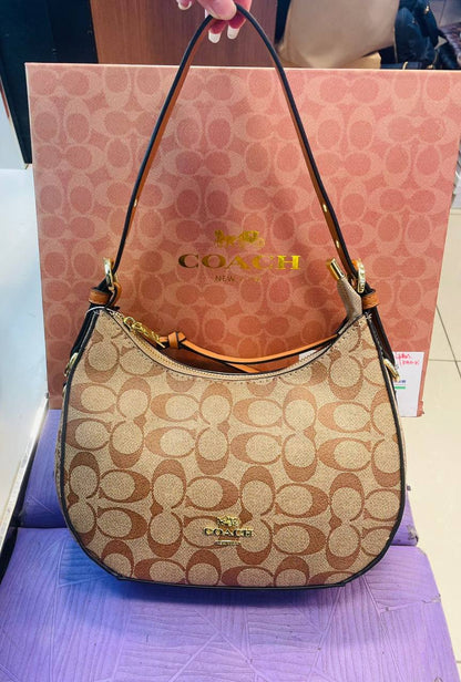 Coach
*24cm
90 dhs✅

Zain118
♥️♥️♥️