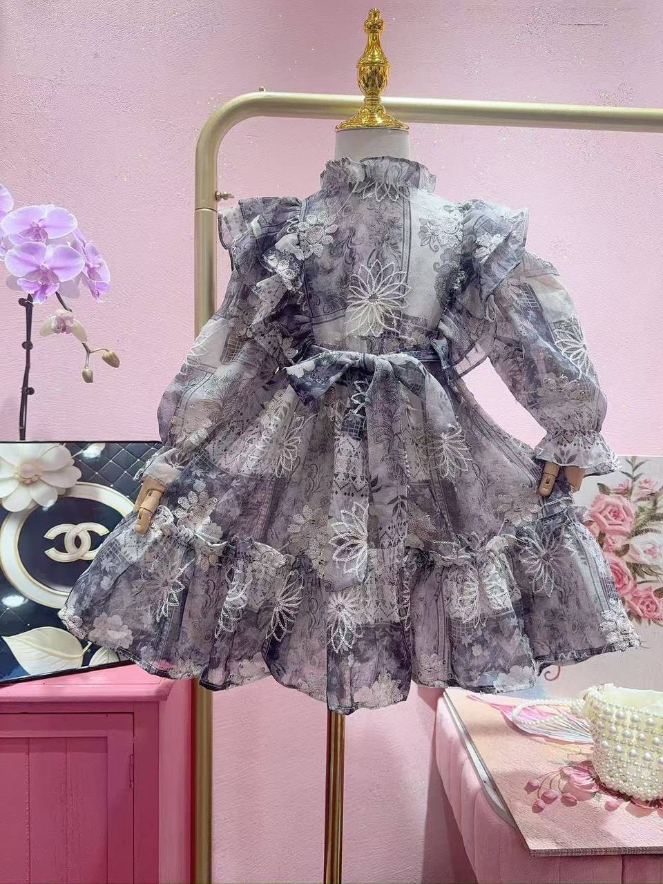 Chanel
2-10y 
150 dhs🪙🌨️

Zain151
♥️♥️♥️