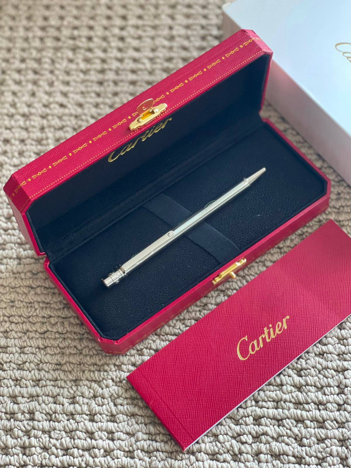 CARTIER
*Pen✍️*
*New Collection*
*Master Quality*
190 dhs✅

Zain179
♥️♥️♥️