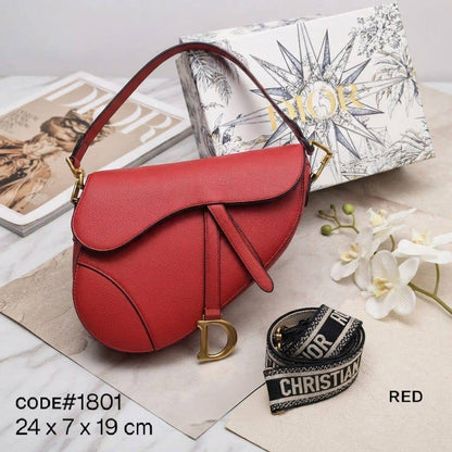 CHRISTIAN DIOR sᴀᴅᴅʟᴇ ᴄʀᴏssʙᴏᴅʏ ʙᴀɢ ᴏʙʟɪǫᴜᴇ & ʟᴇᴀᴛʜᴇʀ ᴛʀɪᴍ ᴍᴀᴛᴇʀɪᴀʟ sɪᴢᴇ : 24 cm ᴡɪᴛʜ BOX

90 dhs🇦🇪🇦🇪🇦🇪

Zain31
♥️♥️♥️