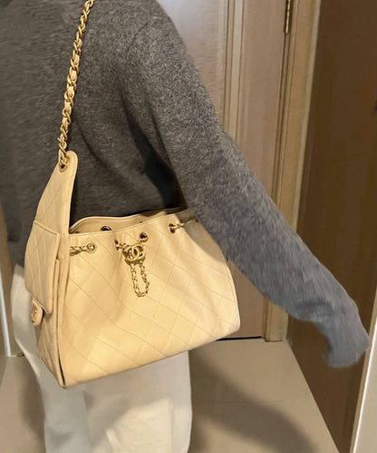 CHANEL
 GOOD QUALITY 
120 dhs💓

Zain295
♥️♥️♥️