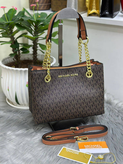 MK
SIZE  ……… 24 CM 🥰
90 dhs❣️

Zain51
♥️♥️♥️