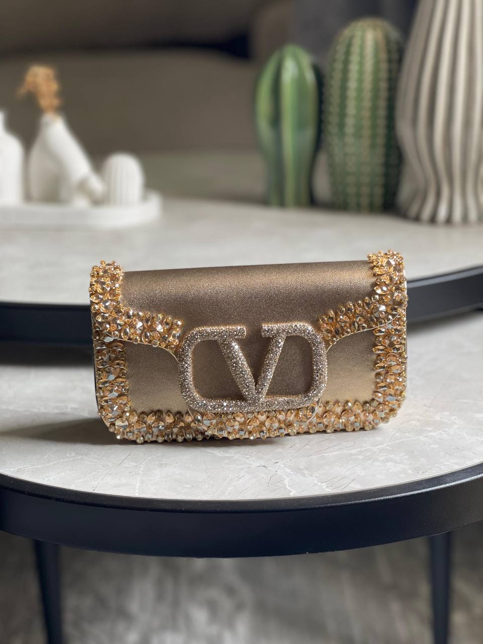 VALENTINO ✨
Size:19Cm 💥
Available original box 📦 
With full packing 🎀🎀
Super high quality 💥💥
For Price 👇 WTSP Text Zain 0568585901

Zain283
♥️♥️♥️