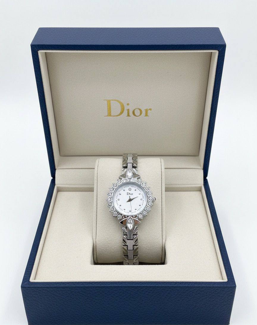 Dior 🆕 LADIES 
GOOD QUALITY 💯
60 dhs🪙💚

Zain133
♥️♥️♥️