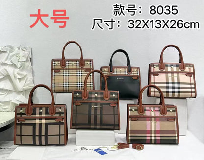 BURBERRY 
GOOD QUALITY 
115 dhs🪙🖤

Zain200
♥️♥️♥️