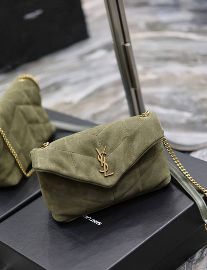 YSL
90 dhs🪙🖤
size：23×13×7cm
Good quality 
with box
🎁🎁🎁

Zain35
♥️♥️♥️