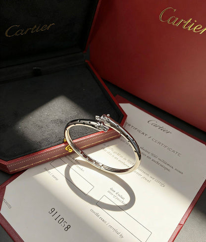 CARTIER BANGLE 
MASTER✨💫
80 dhs🇦🇪🇦🇪

 WITH BOX AND PAPER BAG🛍️🎁

Zain89
♥️♥️♥️