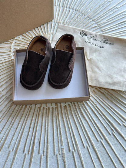 loro piana 
 Super master quality 😍
Size:21To25
250 dhs🪙🌨️

Zain261
♥️♥️