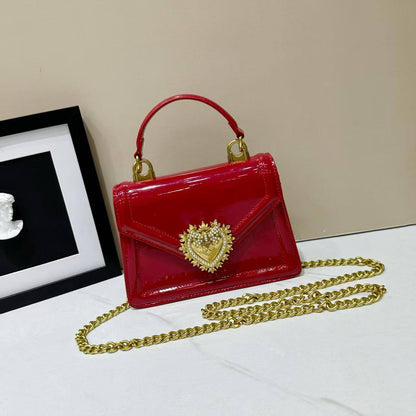 D&G
High quality
With box 
90 dhs✅

Zain50
♥️♥️♥️