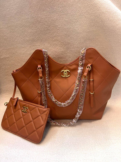 Chanel
 high quality  

41cm
100 dhs🇦🇪🇦🇪

Zain26
♥️♥️♥️