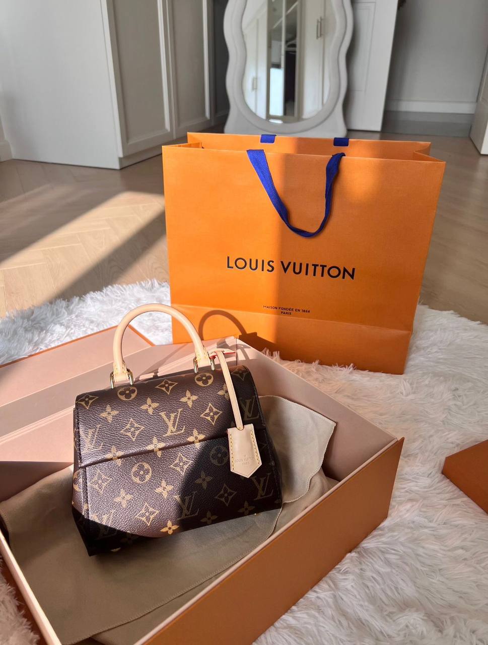 LV

105 dhs🇦🇪🇦🇪🇦🇪

High-quality 

with box
Zain35
♥️♥️♥️