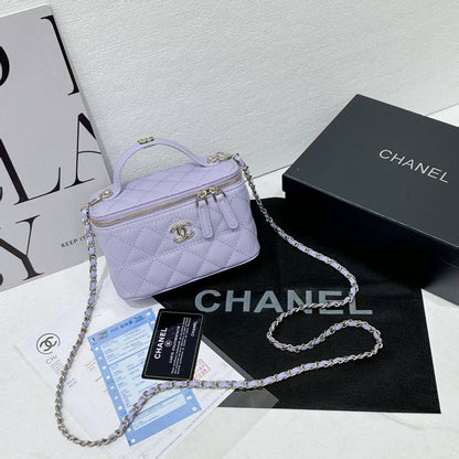 Chanel

withbox 
🎁🎁🎁

100 dhs❣️

Zain143
♥️♥️♥️