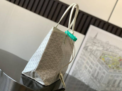 Goyard
Saint Louis 

bag Size 
34 cm

For Price 👇 WhatsApp✅
0568585901 
0507557372
0552275751 Owner Zain 👌

Zain274
♥️♥️♥️