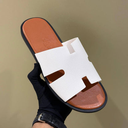 HERMES 
Size 40-45
100 dhs🪙🖤

Zain40
♥️♥️♥️
