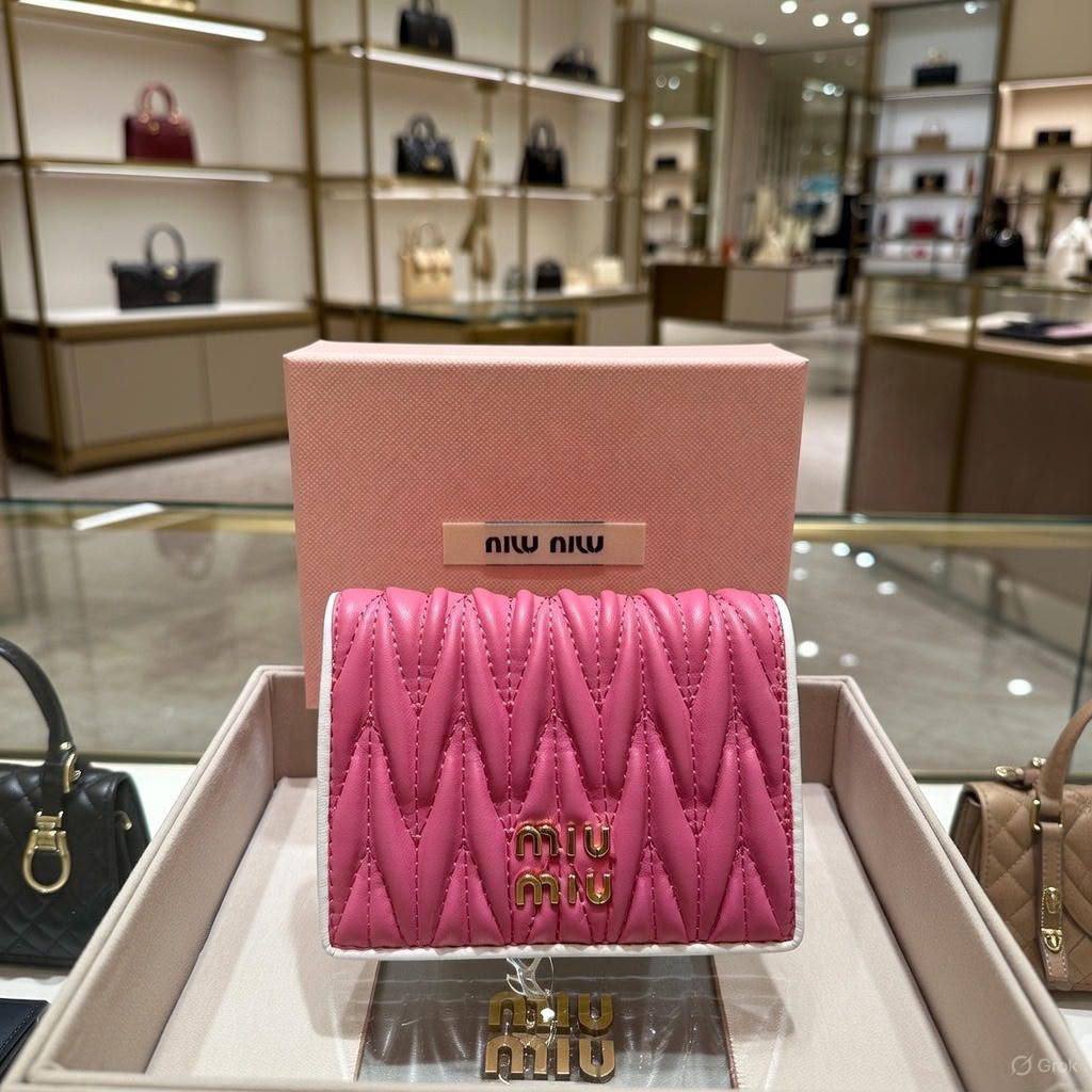 NEW COLLECTION
women WALLET
MASTER QUALITY
160 dhs🇦🇪🇦🇪

Zain202
♥️♥️♥️