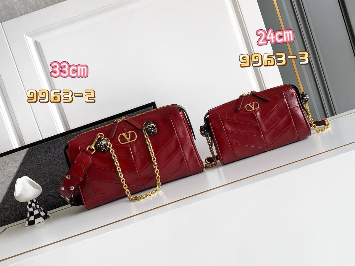 Valentino 24 cm 330 dhs🇦🇪 33 cm. 350 dhs🇦🇪 Zain153 ♥️♥️♥️ - Zain Corner Store copy & master bags shoes & more