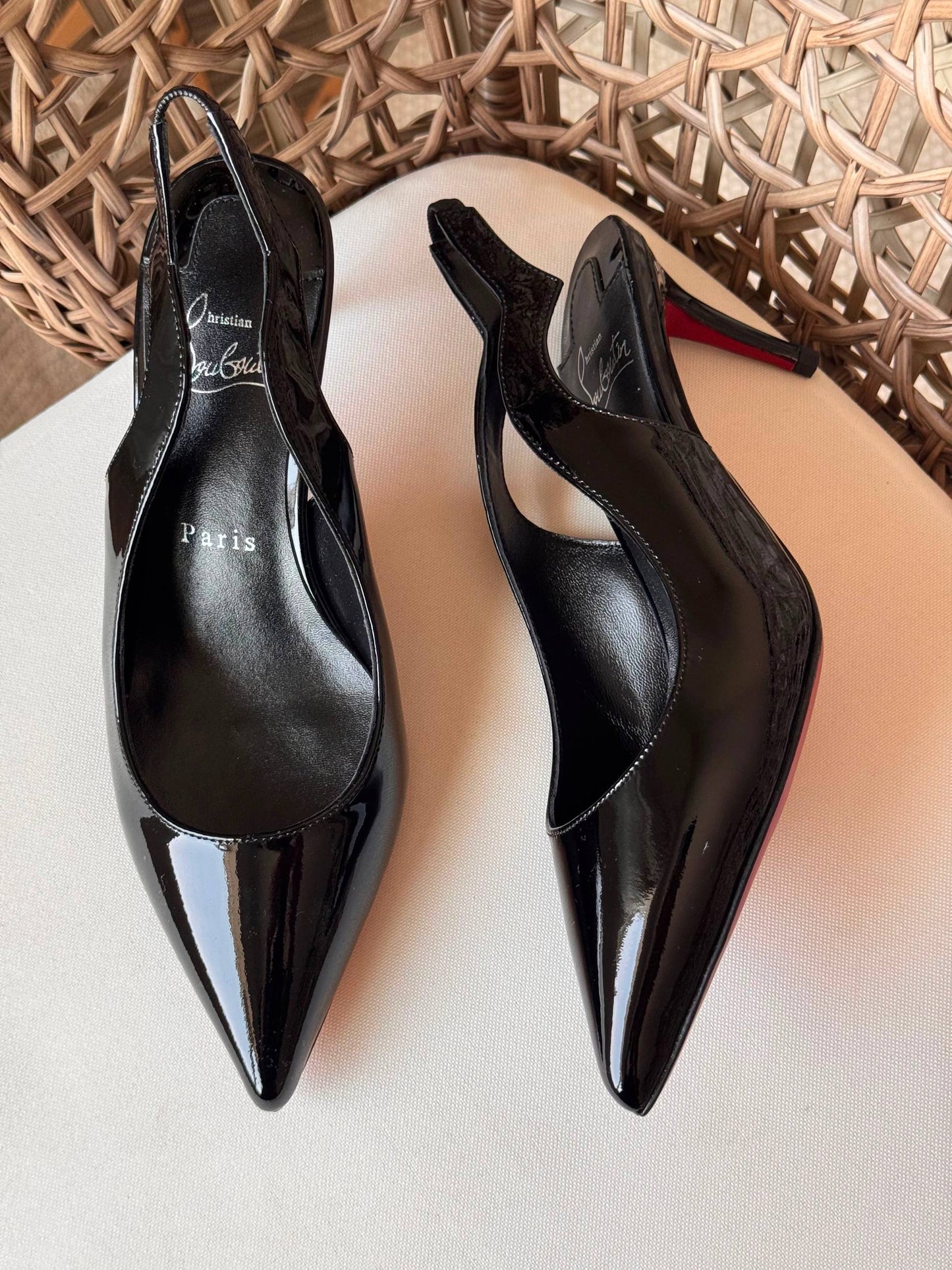 LOUBOTIN
👠 36–41
💎 Premium Quality
🔥 Super Master
450 dhs🇦🇪🇦🇪

Zain198
♥️♥️♥️