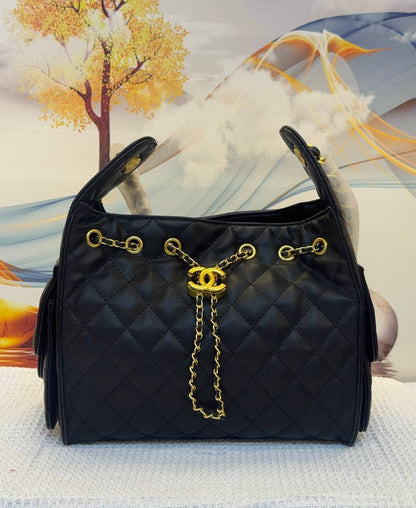 CHANEL
Best quality 
120 dhs✅
size 26Cm

Zain290
♥️♥️♥️