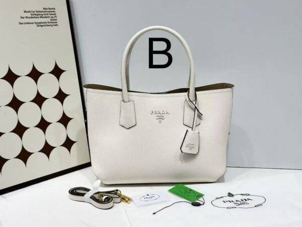 Prada
95 dhs✅ 

Zain72
♥️♥️♥️