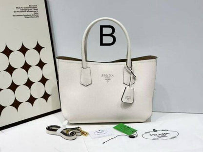 Prada
95 dhs✅ 

Zain72
♥️♥️♥️