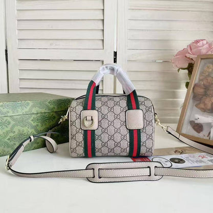 Gucci
High quality 
with box 
🎁🎁🎁

105 dhs🪙💕

Zain136
♥️♥️♥️