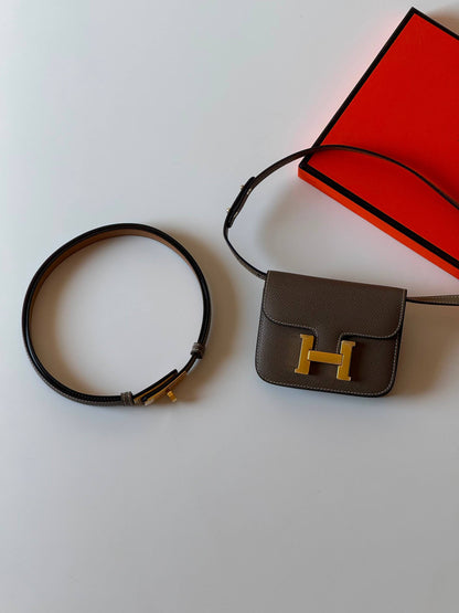 Hermes belt bag 14cm💥Master quality ✅with box 📦 
With belt 380 dhs✅
Without blet 280 dhs✅

Zain52
♥️♥️♥️
