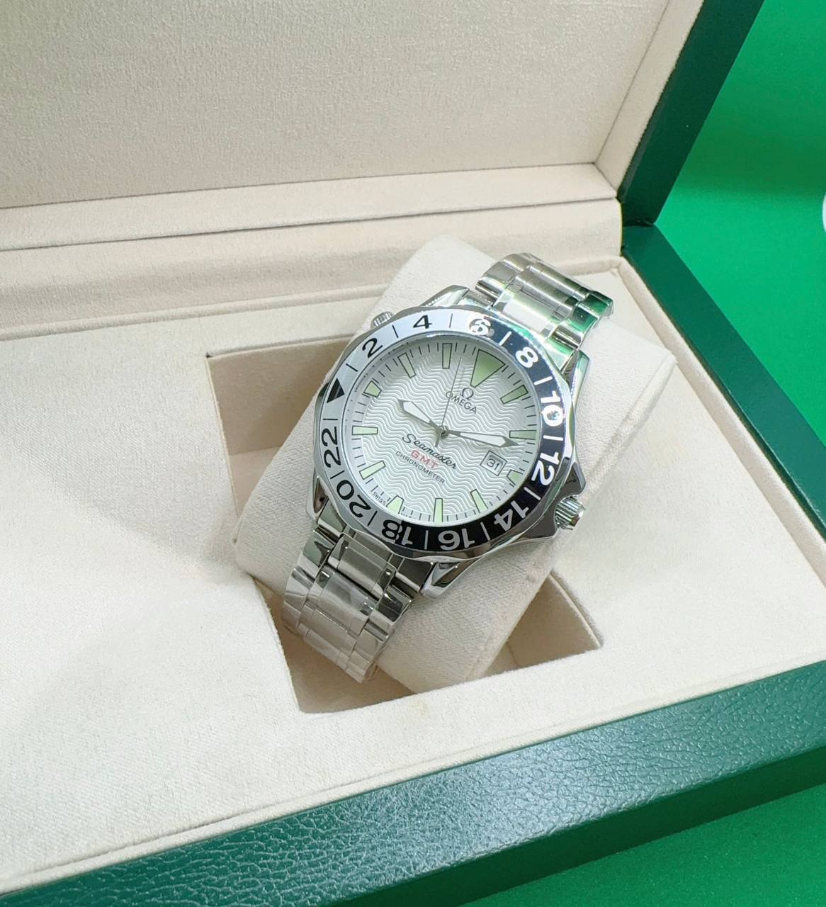 Omega - Rolex - Bvlagri
70 dhs🪙💕

Zain37
♥️♥️♥️