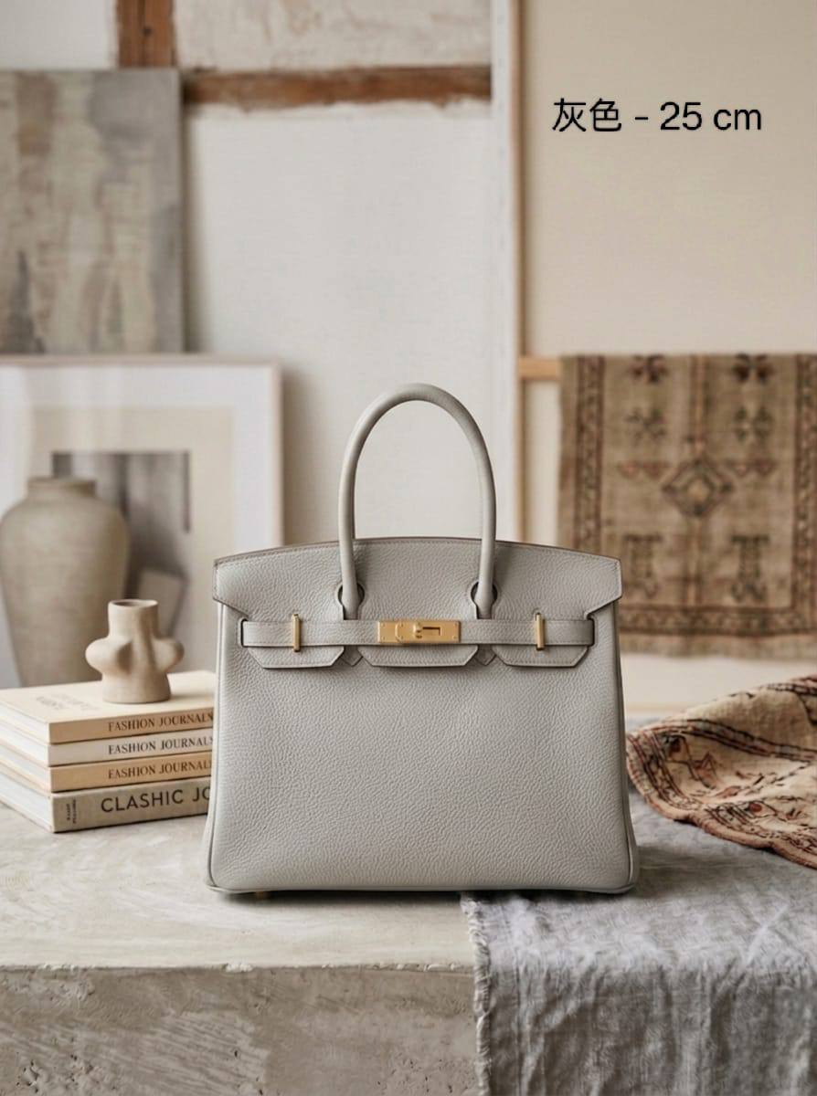 HERMES ʙɪʀᴋɪɴs
ᴛᴏɢᴏ ʟᴇᴀᴛʜᴇʀ ᴍᴀᴛᴇʀɪᴀʟ
ɢᴏʟᴅ ʜᴀʀᴅᴡᴀʀᴇ
ᴡɪᴛʜ ʟᴏɴɢ ʙᴇʟᴛ sᴛʀᴀᴘ
sɪᴢᴇ : 25 cm

110 dhs✅

Zain31
♥️♥️♥️